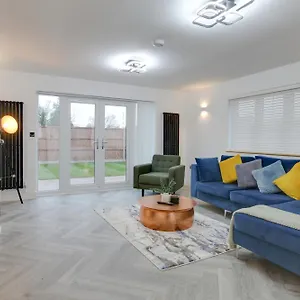 Kestrel Gardens Dunmow Great Dunmow
